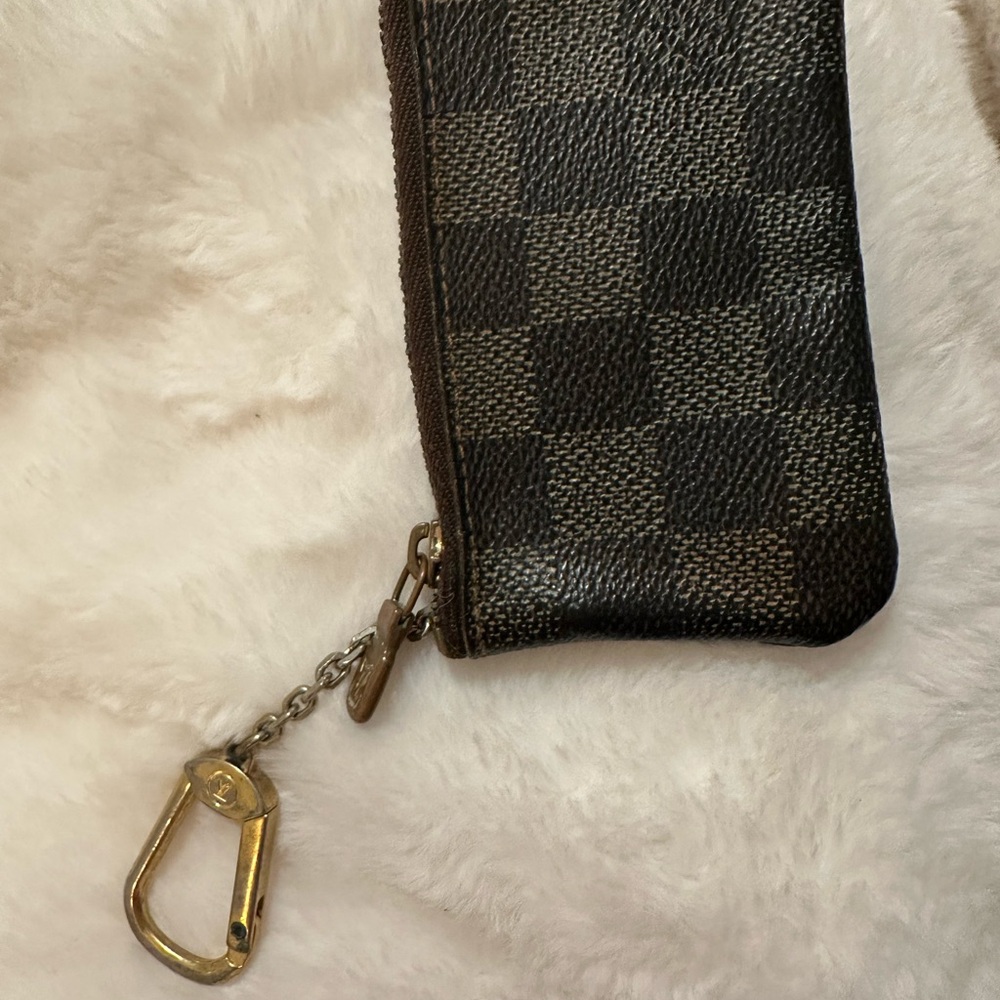 Checkered Key Pouch - Picture 2 of 3